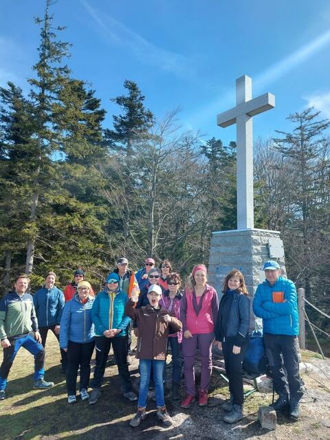 Burgstall & Co. AlpenvereinsMitglieder aus Enns wanderten im