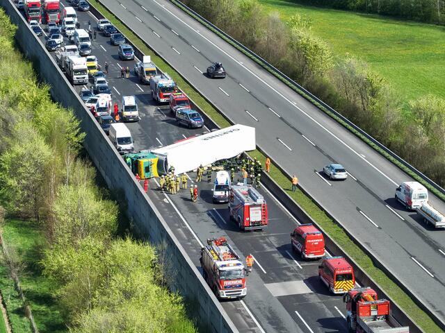 Ein schwerer Unfall hat sich auf der Westautobahn (A1) zwischen Ybbs (Bezirk Melk) und Amstetten-Ost ereignet,  | Foto: DOKU NÖ