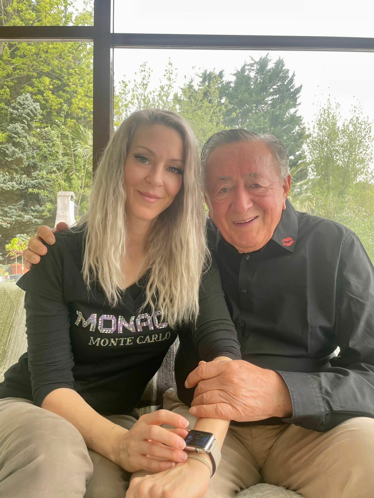 Liebesglück mit 91: Richard Lugner schwebt mit 