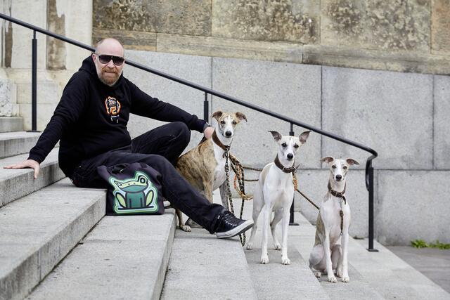 Jürgen Wazek ist Tierfreund durch und durch. Das spiegelt sich in seinem Label "Wonderwazek" wider. | Foto: Lichtbildkultur / Martin Schlager