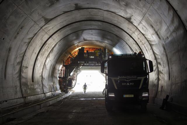 Die Bauarbeiten in den Tunnel gehen voran. | Foto: Land OÖ