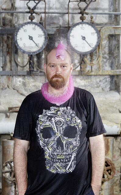 Ausgefallen und tierisch –  so könnte man die Designs von Jürgen Wazek beschreiben. | Foto: Lichtbildkultur / Martin Schlager