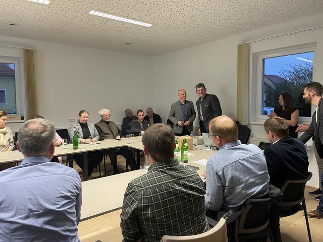 Der neu gewählte Bürgermeister Hannes Zimmermann und Vizebürgermeister Ludwig Güntschl. | Foto: Victoria Edlinger