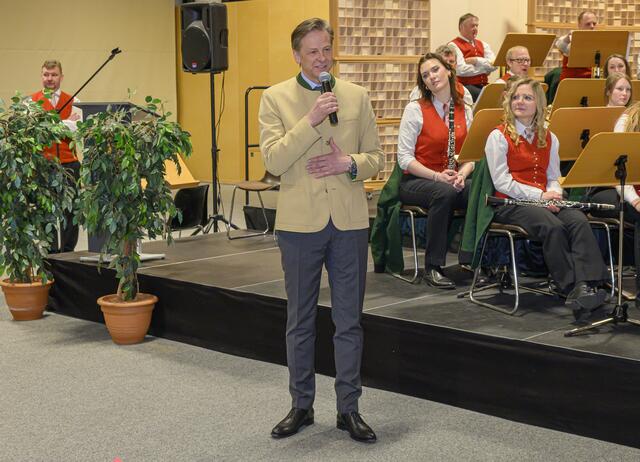 Bürgermeister von Tamsweg Wolfgang Pfeifenberger bei seiner Ansprache. | Foto: Peter Bolha