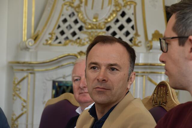 Der designierte Bürgermeister Bernhard Auinger (SPÖ) betont, dass es für die derzeitigen Herausforderungen ein konstruktives Miteinander braucht. | Foto: Philip Steiner