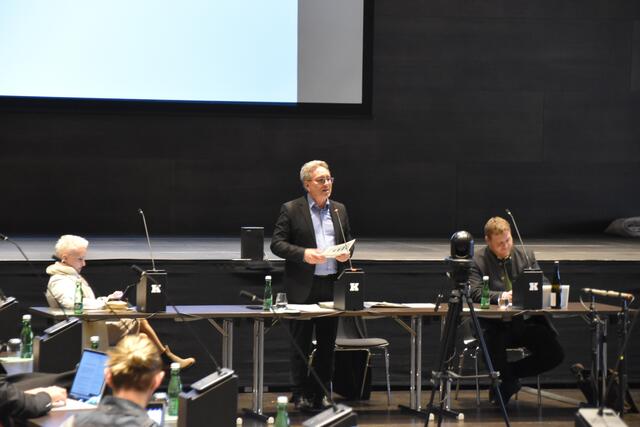 "Der Vorsitzende des Aufsichtsrates würde in Zukunft so viel verdienen wie ein Vorsitzender eines Gemeindeausschusses. Das ist wohl mehr als gerechtfertigt", sagt Bgm. Martin Krumschnabel in einem Statement.  | Foto: Barbara Fluckinger