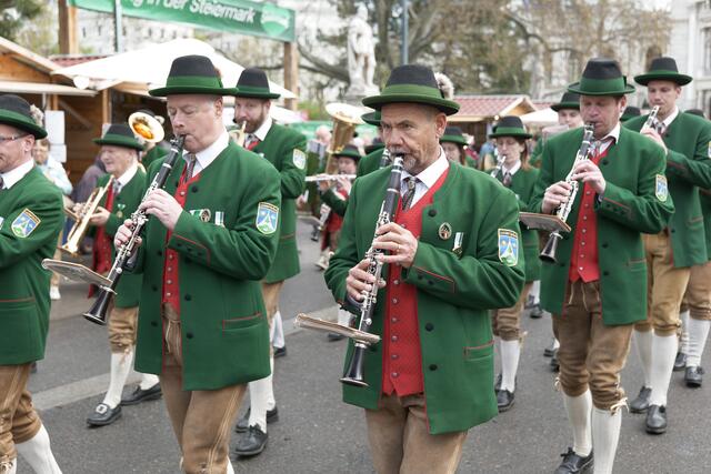 Bis Sonntag, 7. April wird das steirische Herz am Rathausplatz schlagen und den Wienerinnen und Wienern der "styrian way of life" nahegebracht. | Foto: RMW/Maximilian Spitzauer