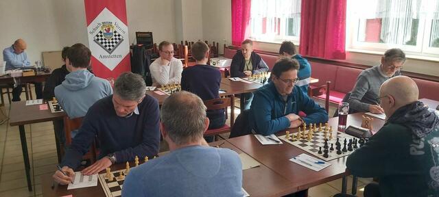 Volle Konzentration auf allen Brettern.