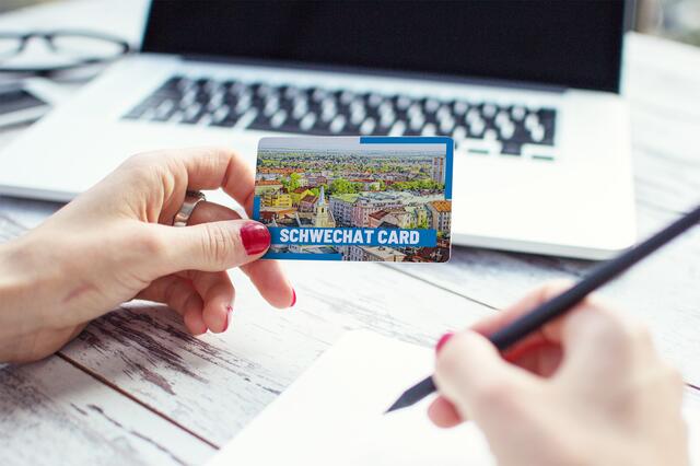 Die Einführung der Schwechat Card reiht sich ein in eine Serie von Initiativen der Stadtgemeinde, die darauf abzielen, das Wohlbefinden und den sozialen Zusammenhalt zu fördern. | Foto: Stadtgemeinde Schwechat