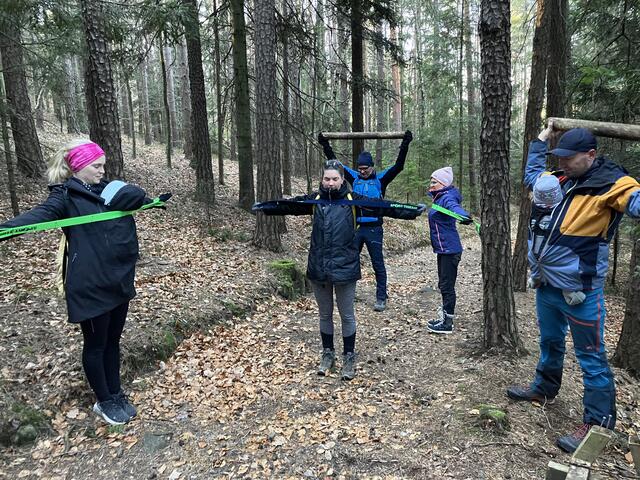 Abwechslungsreiches Training beim Mama Move and Talk.  | Foto: Ruthofer