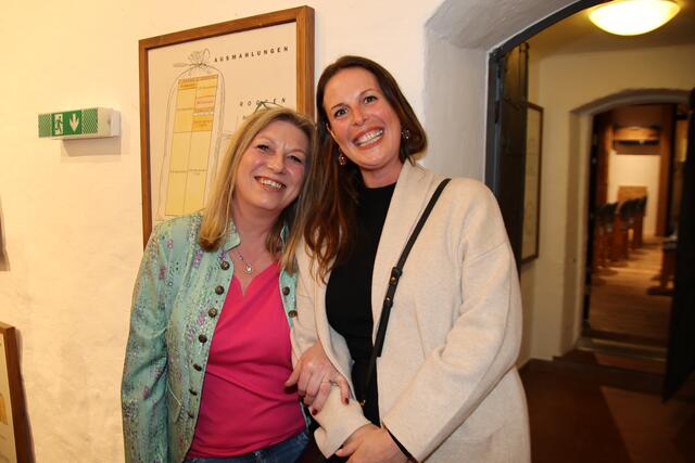 Claudia und Silvia ließen sich das Duo nicht entgehen.