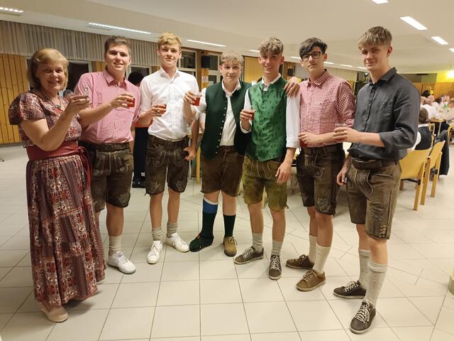 Spaß und gute Unterhaltung waren den Gästen am Trachtenball garantiert