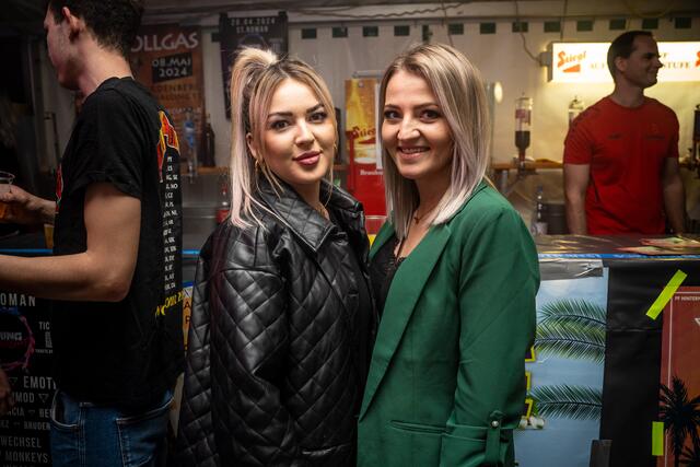 Sam und Vici an der Cocktailbar | Foto: Florian Kronawitter/zema-medien.de