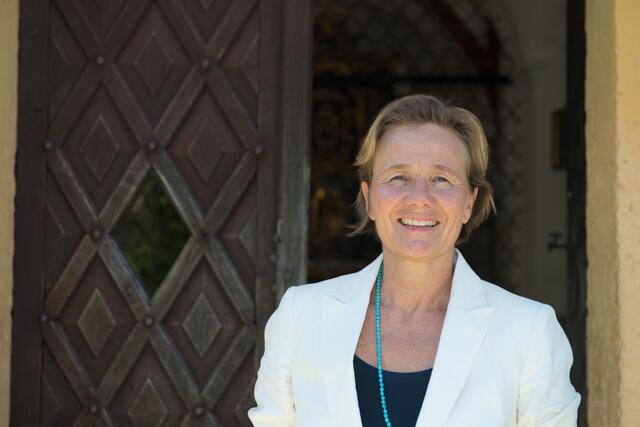 FPÖ-Verkehrssprecherin Evelyn Achhorner stellt dem neuen Railjet in Sachen Barrierefreiheit kein gutes Zeugnis aus. | Foto: Privat
