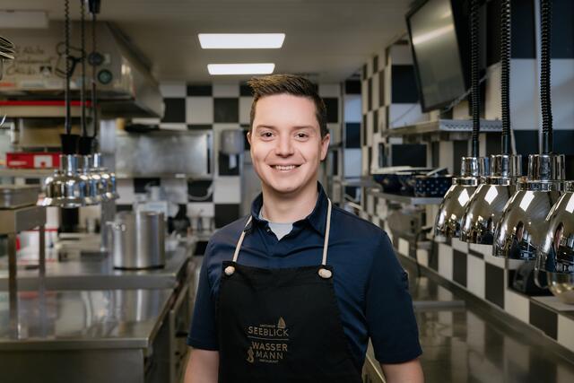 Johannes Ganisl ist seit vergangenem Jahr Küchenchef im Gasthaus Seeblick und nun auch im Restaurant Wassermann: Er folgt damit Stefan Haas nach. | Foto: Mondi