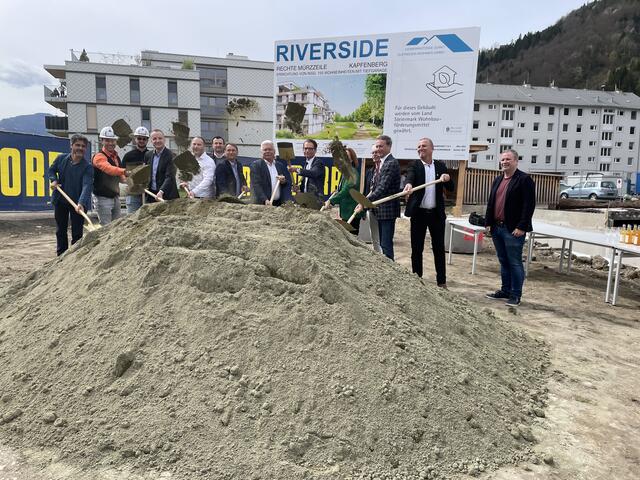Spatenstichfeier für den dritten und damit vorletzten Bauabschnitt am Projekt "Riverside" in Kapfenberg. | Foto: Kern