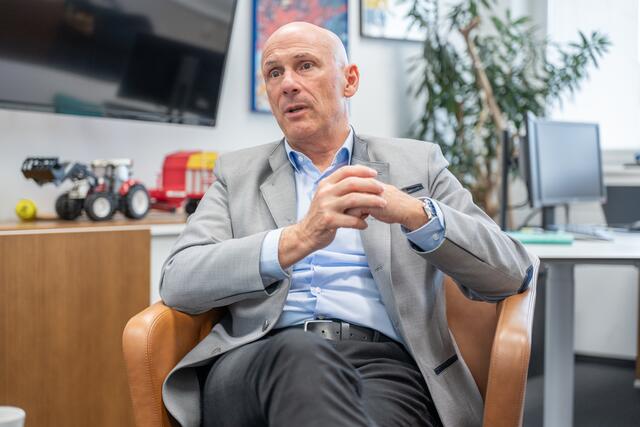 Gregor Dietachmayr arbeitet seit 2014 für Pöttinger, seit 2016 in der Geschäftsführung. Aktuell ist er Sprecher der Geschäftführung des Landtechnik-Unternehmens mit Sitz in Grieskirchen. | Foto: BRS/Siegl