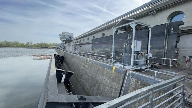 Alle neun Jahre muss eine der Turbinen stillgelegt und inspiziert werden, um die Stromerzeugung weiterhin garantieren zu können. | Foto: Kathrin Klemm/RMW