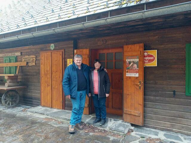 Franz und Erika Eberhardt wechseln nach neun Jahren von der Ladinger auf die Kleinhinterberger Hütte. | Foto: Privat