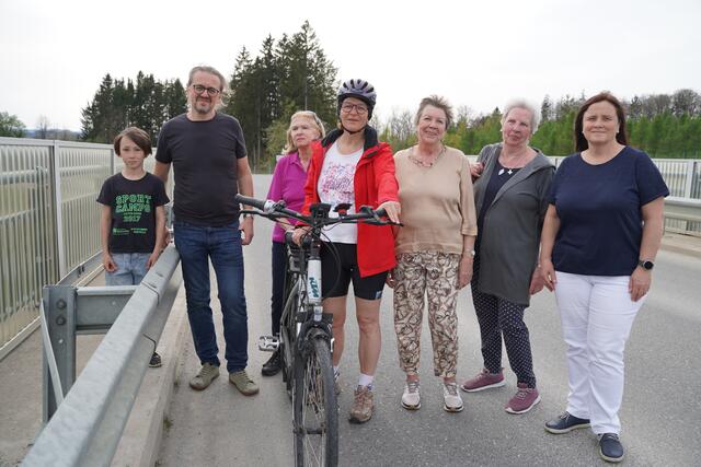 Nahel, Josef Koppensteiner, Ingeborg Fugger, Susanne Haslinger, Rosi Demmer, Josefa Zwölfer und Silvia Moser (v.l.) | Foto: Evi Leutgeb