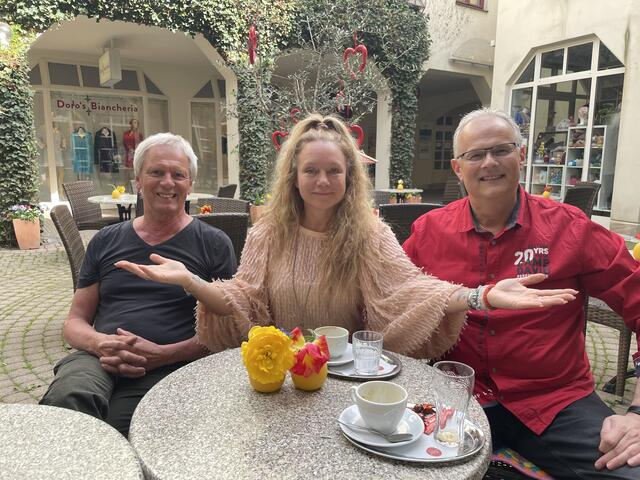 Wolfgang Grünzweig, Niddl und Otto Mocek erzählen. | Foto: Nina Taurok