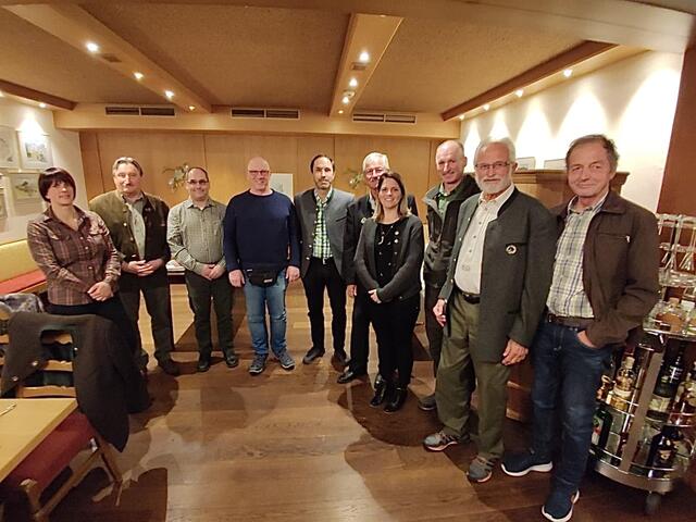 Der neue Vorstand v.l.: Christiane Kerber (Schriftführerin Stv.) Manfred Weißbriacher (Landesobmann), Stafan Barbist (Obmann), Klaus Blust (Beirat), Marc Tabalander (Kassier), Peter Müller (Obmann Stv.), Ramona Sprenger (Schriftführerin), Peter Lechleitner (Beirat) Walter Stoll (Beirat) und Paul Rimml (Kassaprüfer).