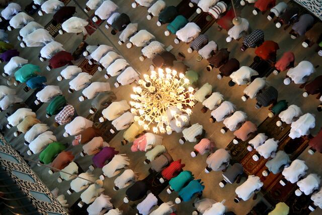 Der neunte Monat des islamischen Kalenders endet am Abend des 9. April, das Fasten wird zum letzten Mal gebrochen. | Foto: Shariful Islam / Action Press / picturedesk.com