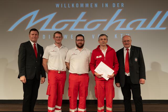 Gerald Kronberger, Michael Schickbauer, Ortsstellenleiter Stellvertreter Christian Wimmer, Johann Hatheier, Johann Luttinger (v. l.).
 | Foto: RKOÖ/Gerhard Klug