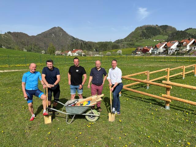 Spatenstich des Motorik-Fun-Park in Großraming. | Foto: Gemeinde Großraming.