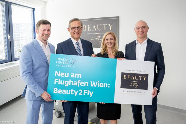 Alexander Kozlowski, Günther Ofner, Daniela Moser, und Christian Steyrer. | Foto: Flughafen Wien