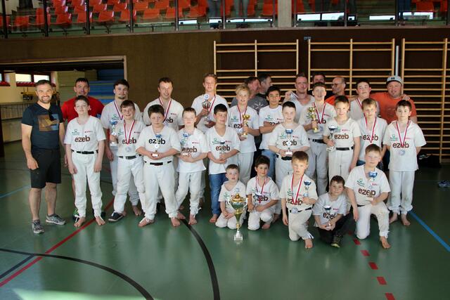 Für Ranggler-Nachwuchs ist im Zillertal gesorgt. Die jungen Athleten haben sich gut geschlagen.  | Foto: privat