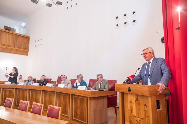 Bürgermeister Harald Preuner (ÖVP) hielt heute im Gemeinderat seine Abschiedsrede.  | Foto: Stadt Salzburg