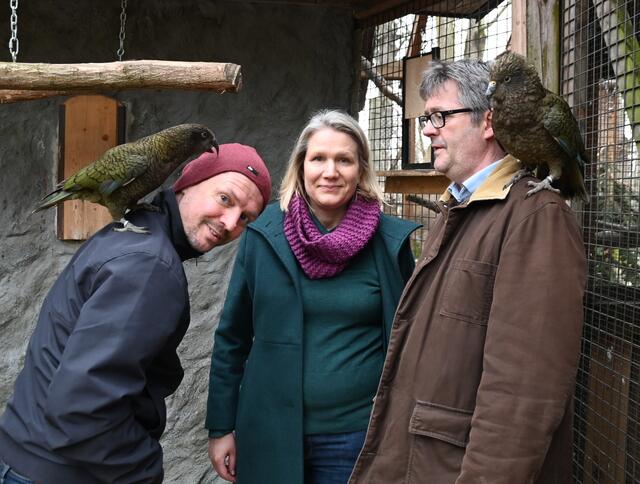 Thomas, Tuulia  und Gyula
Univ.-Prof. Mag. Dr. Tuulia Ortner, M.A., Verhaltensforscherin.
