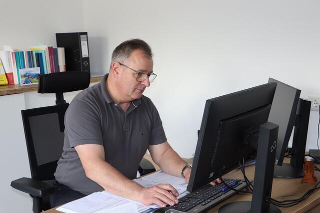 Martin Auer ist "Ur"-Tobadiller und stolz darauf Bürgermeister seiner Heimatgemeinde zu sein. | Foto: Seelos