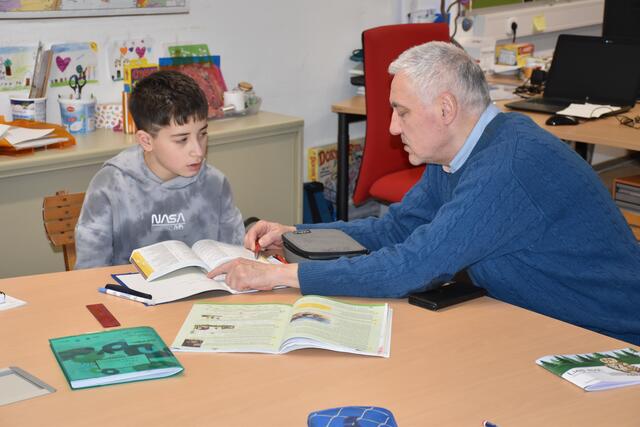 Der Erfolg und eine Verbesserung der Noten bringt extrem viel Freude für die Kinder und die Betreuer. | Foto: Alexandra Goll
