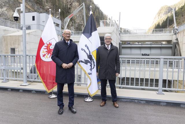 Landeshauptmann Anton Mattle und Regierungspräsident Jon Domenic Parolini am GKI. | Foto: Land Tirol/Die Fotografen