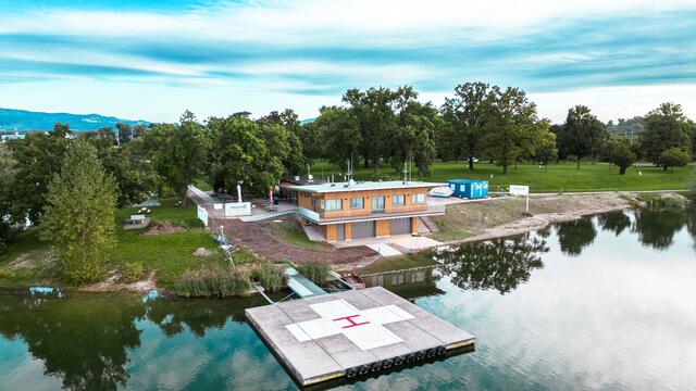 Erst letztes Jahr erneuerte die Linz AG das gemeinsam genutzte Betriebsgebäude am Pichlinger See. Dieses scheint der Grund für das Zwerwürfnis mit der Wasserrettung Pichling gewesen zu sein. | Foto: fotokerschi.at