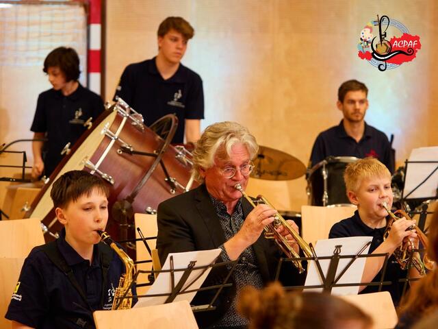 Dir. Reinhold Wieser trat gemeinsam mit dem Orchester auf.