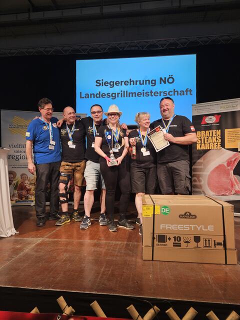 Das Siegerteam bei der Ehrung (v.l.): Jurymarshall Georg Riegler, Oswald Geretschnig, Patrick Bildstein, Gudrun Schröder-Gazdag, Gabriele Grill-Herko, Stefan Herko (Teamchef). | Foto: Adi Matzek