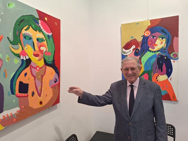 Erich Vanek in leitet die Sechsschimmelgalerie. | Foto: Michael Ellenbogen
