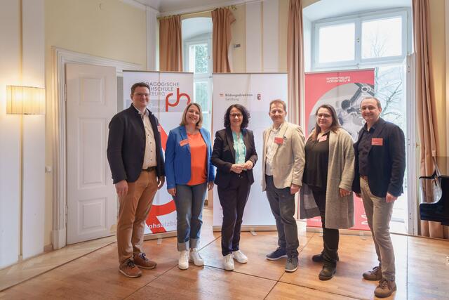 Foto v.l.: Andreas Bernhofer, Katharina Anzengruber, Daniela Gutschi, Fritz Höfer, Elisabeth Wieland und Christoph Matl | Foto: Fotograf: Michael Klimt