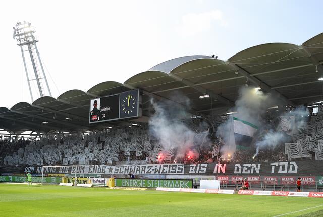 Laut einem Konzept müssten sich Sturm- und GAK-Fans die Nordtribüne ab kommender Saison wieder teilen.  | Foto: GEPA