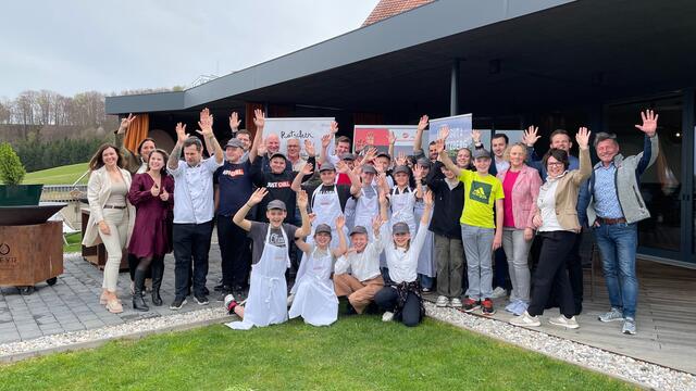 Das sich eine Lehre in der Gastronomie durchaus lohnt, konnten die Schülerinnen und Schüler der Mittelschule Ehrenhausen kürzlich hautnah bei den Gastrovibes im Ratscher Landhaus erfahren. | Foto: Ratscher Landhaus
