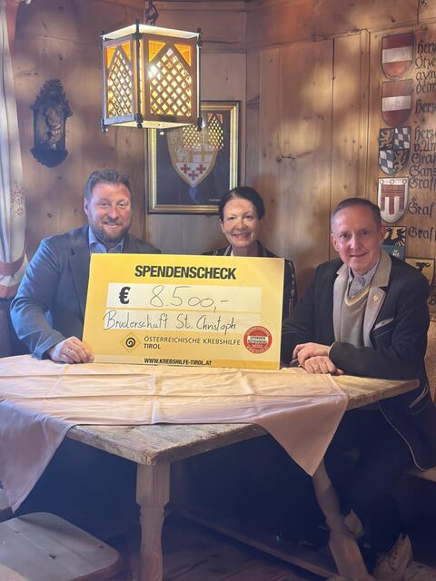 Florian Klotz (Krebshilfe Tirol), Ursula und Florian Werner (Bruderschaft St. Christoph). | Foto: Krebshilfe Tirol