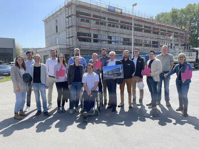 Das gesamte Projektteam inklusive allen Planern und Experten ist stolz darauf, genau im Zeitplan zu liegen. | Foto: MeinBezirk.at