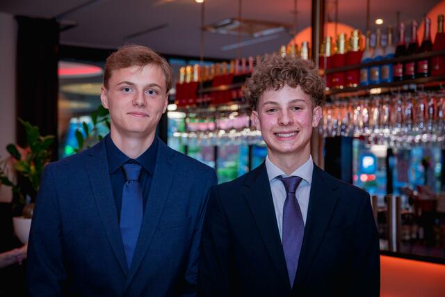 Die beiden Maturanten Peter und Lukas genossen ihren Maturaball.