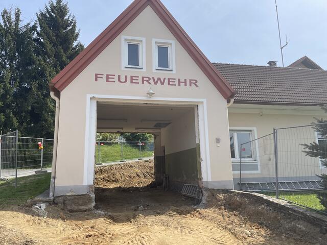 Der Zubau des Feuerwehrhauses von Windisch Minihof ist für Fahrzeug und Gerätschaften vorgesehen. | Foto: Martin Wurglits