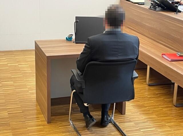 Der Arzt bekannte sich neuerlich für nicht schuldig, machte im Wiederholungs-Prozess aber keine weiteren Angaben. | Foto: Gernot Heigl