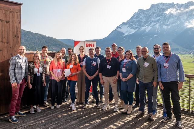 Erst Frühstück, dann Geschäfte - das neue BNI Chapter Zugspitze lud zur Gründungsveranstaltung und vernetzte zahlreiche Unternehmer. 
 | Foto: Michael Herczeg