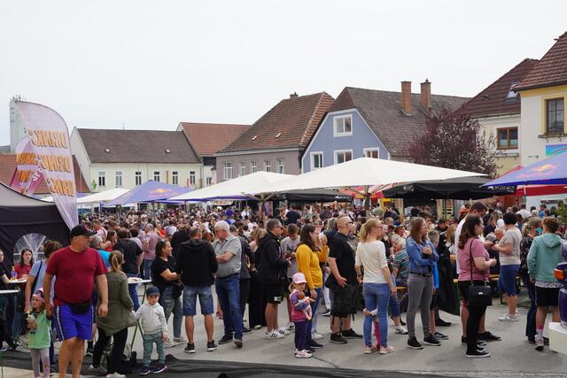 Der "Bär" war los - tausende strömten nach Zwettl. | Foto: Evi Leutgeb